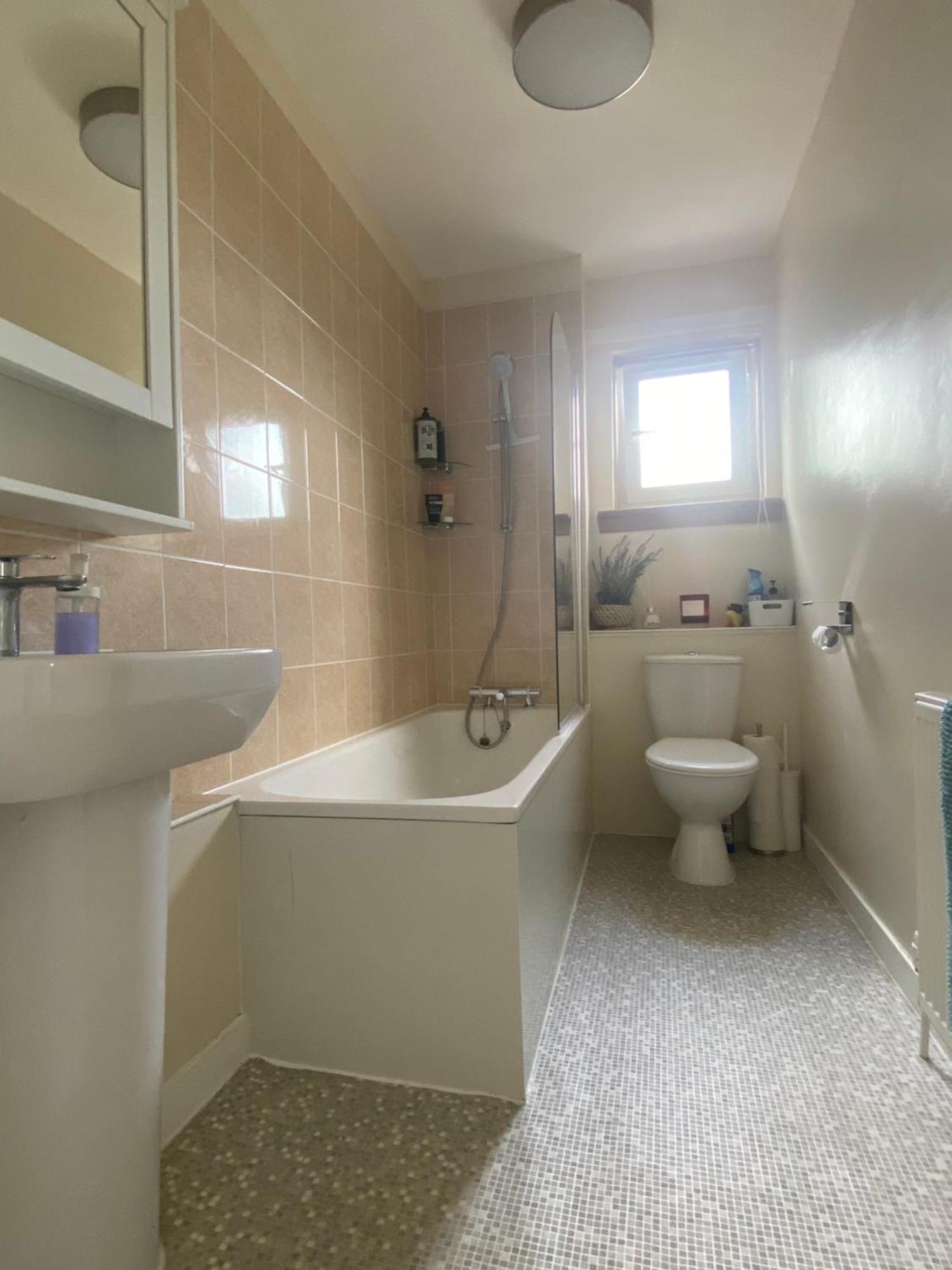 Cozy Bedroom In Shared Accommodation With Free Parking Edinburgh Bagian luar foto